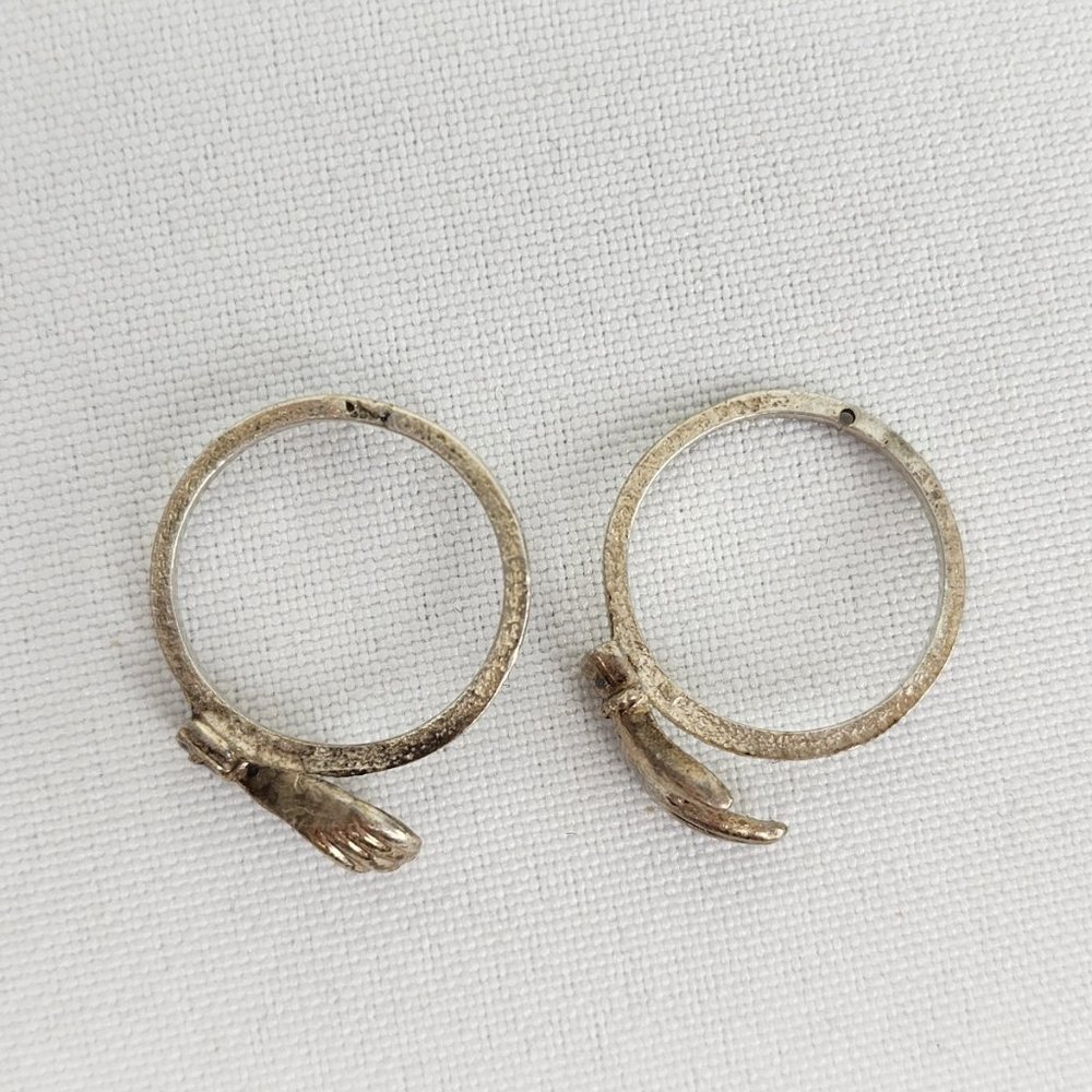 Vintage Silver His And Hers Holding Hands Ring - Picture 8 of 9